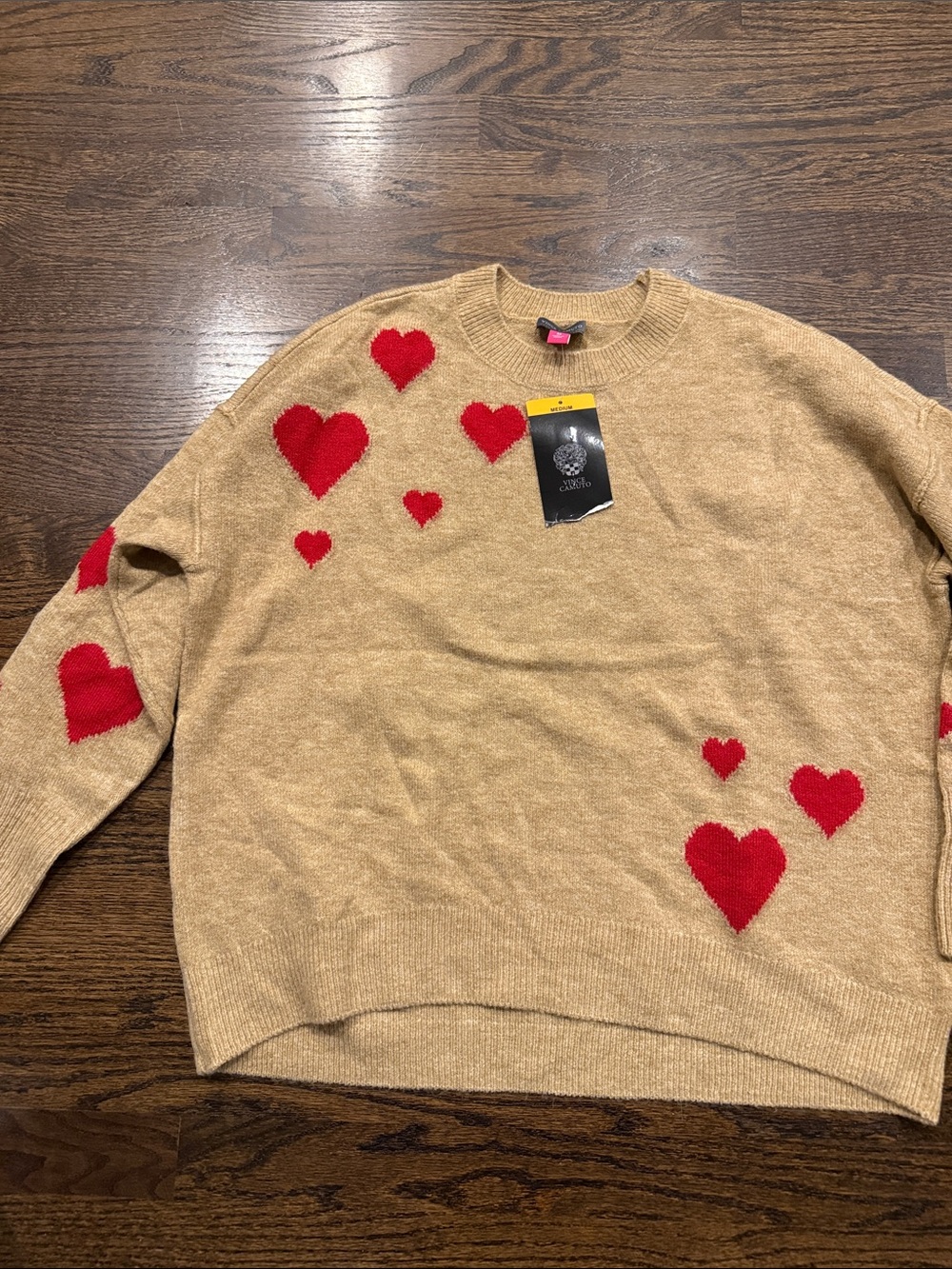 Vince camuto medium Heart Pattern Tan Crewneck Sweater with Red Accents